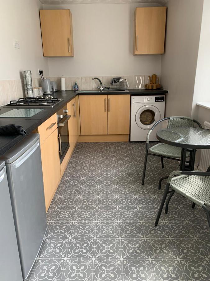 The Greens Apartment Farnworth المظهر الخارجي الصورة